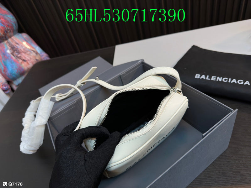 Disarh Fashion - BGA Bags - 1702