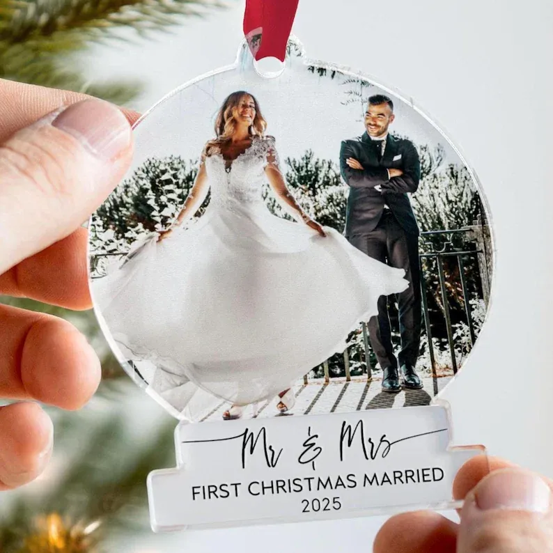 First Christmas Married Ornament Personalised Photo Bauble Custom Photo Bauble for Newlyweds Mr & Mrs Couple Gifts Wedding Gift Keepsake