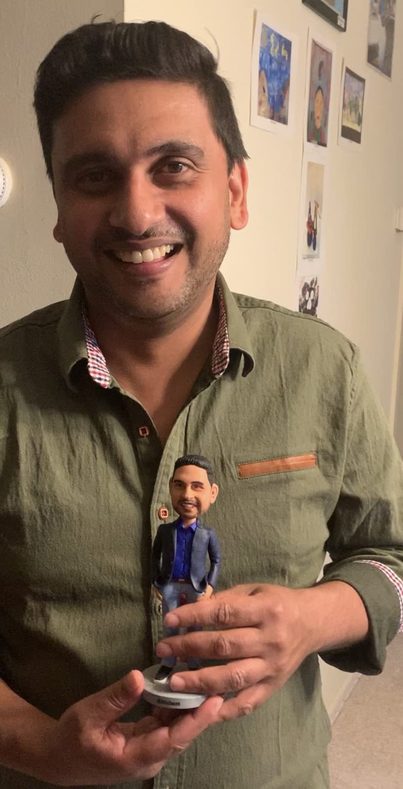 Fully Customizable 1 Person Custom Bobblehead With Engraved Text - PhotoMoonLamp