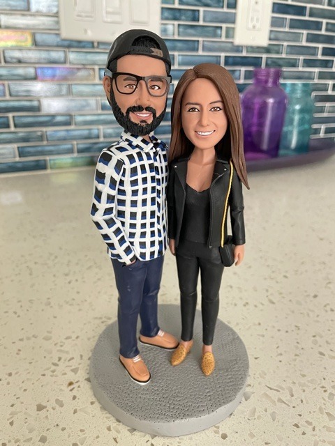 Fully Customizable 2 person Custom Bobblehead With Engraved Text - PhotoMoonLamp