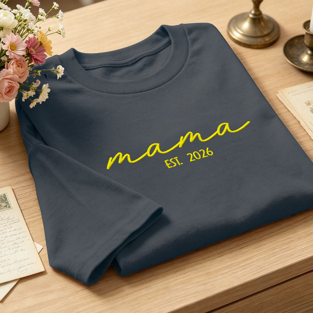 Custom Mama Embroidered T-Shirt Personalized Embroidered Tee for Mom New Mom Style Pregnancy Announcement Outfit Mother's Day Gift Selection