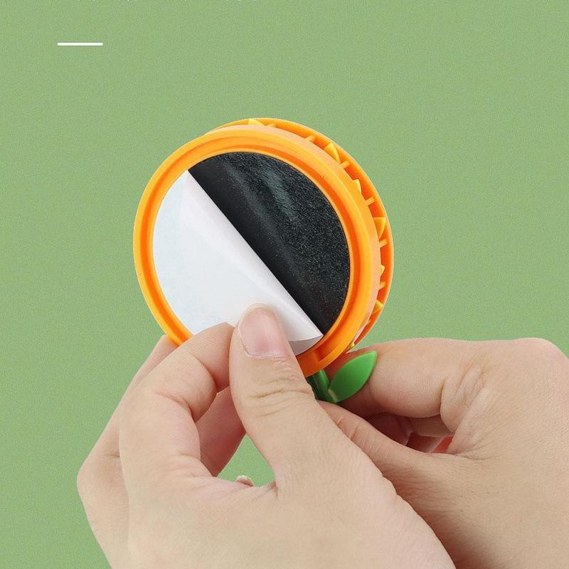 Sunflower Wall Hook – Retractable Self-Adhesive Smiley Flower Hook, No-Drill Decorative Hanger for Home