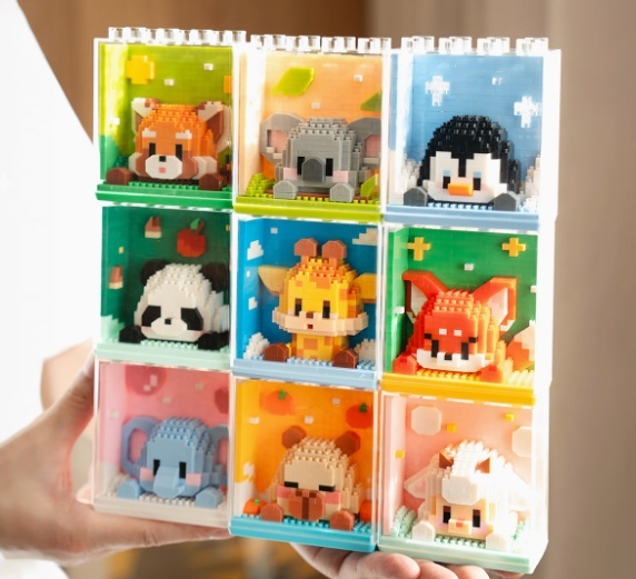 Children's Zoo Small Particle Building Blocks Toy Ornaments Model Gift Animal Building Blocks Blind Box Christmas Gifts for Family and Children 