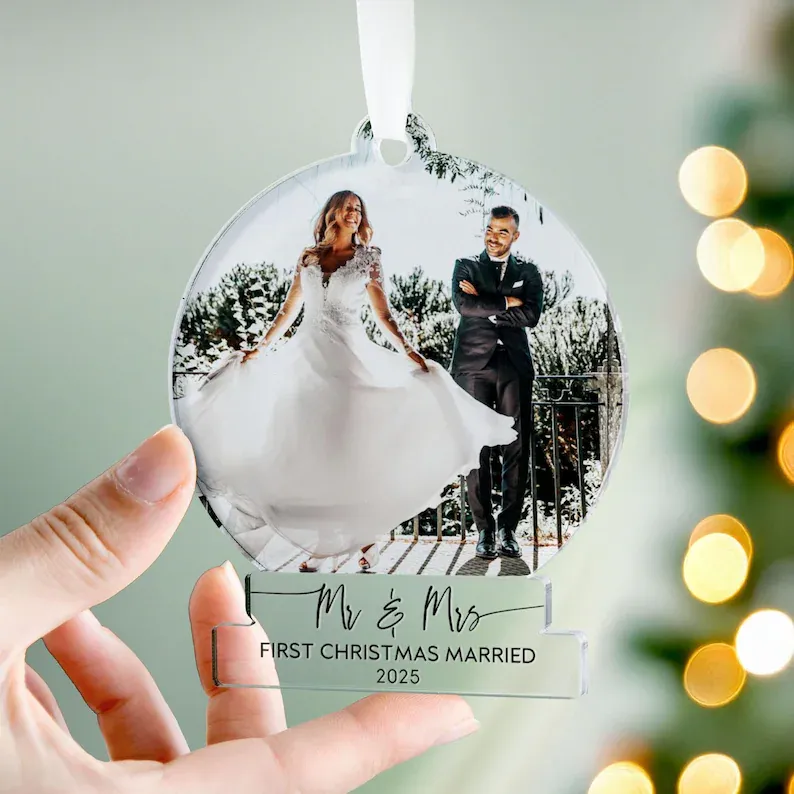 First Christmas Married Ornament Personalised Photo Bauble Custom Photo Bauble for Newlyweds Mr & Mrs Couple Gifts Wedding Gift Keepsake