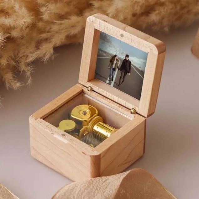 Custom Music Box with Photo, Mother's Day Gifts for Kids, Engraved Wooden Music Box, Gifts for Mom& Dad, Boyfriend Gift, New Mom Gift