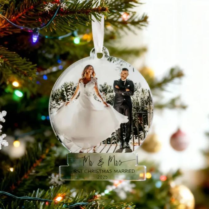 First Christmas Married Ornament Personalised Photo Bauble Custom Photo Bauble for Newlyweds Mr & Mrs Couple Gifts Wedding Gift Keepsake