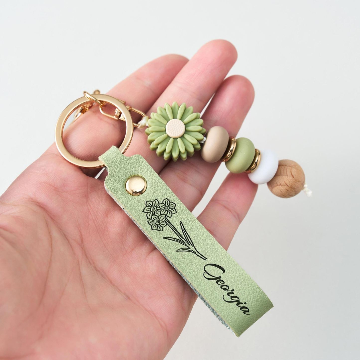 Handmade Daisy Beaded Keychain, Personalized Name Keyring, Cute Custom Bag Charm, Back to School or Friendship Gift