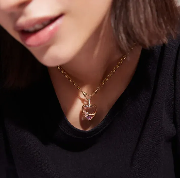 Locket Necklace Personalized Vintage DIY Hollow Pendant Openable Photo Locket Jewelry  Retro Chain Gift for Women Christmas Present