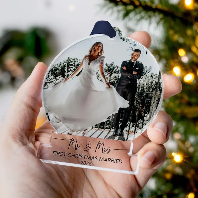First Christmas Married Ornament Personalised Photo Bauble Custom Photo Bauble for Newlyweds Mr & Mrs Couple Gifts Wedding Gift Keepsake