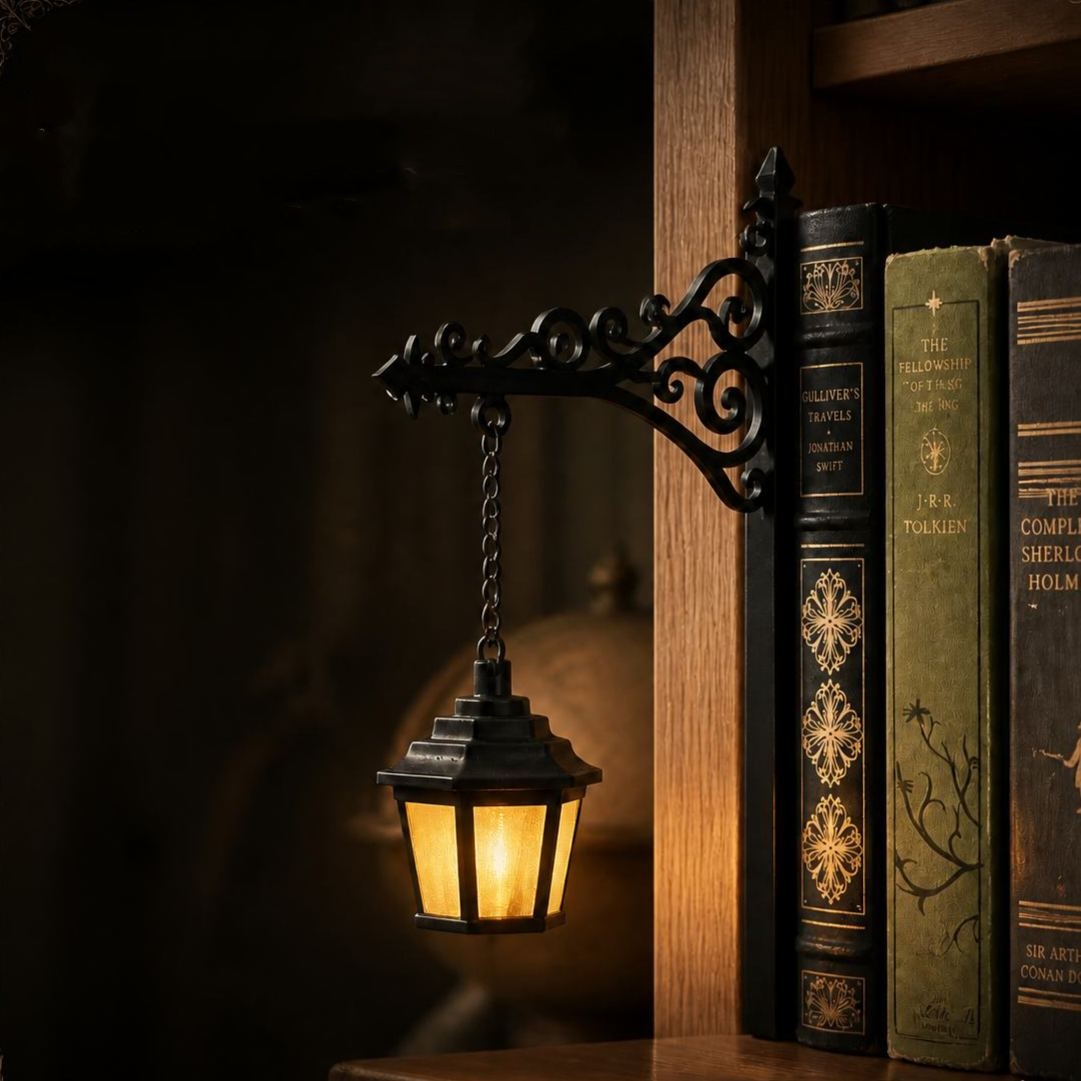 Vintage-Style Bookshelf Lantern Lights – Metal Decorative Shelf Lighting for Cozy Reading Nooks