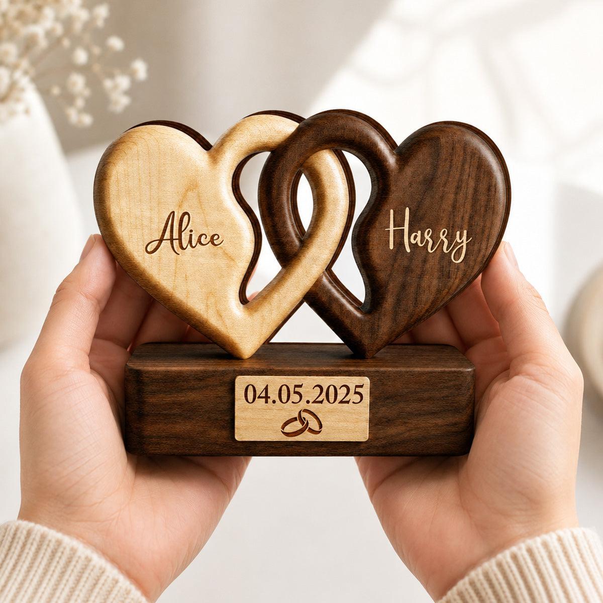 Interlocking Hearts Wooden Plaque - Personalized Anniversary Gift for Couples, Wedding Keepsake for Him & Her