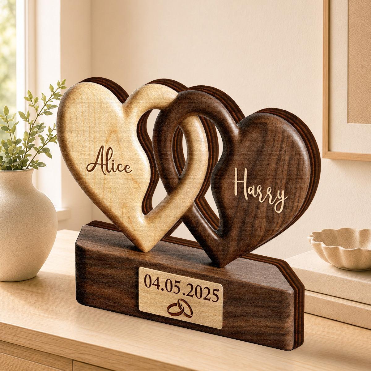 Interlocking Hearts Wooden Plaque - Personalized Anniversary Gift for Couples, Wedding Keepsake for Him & Her