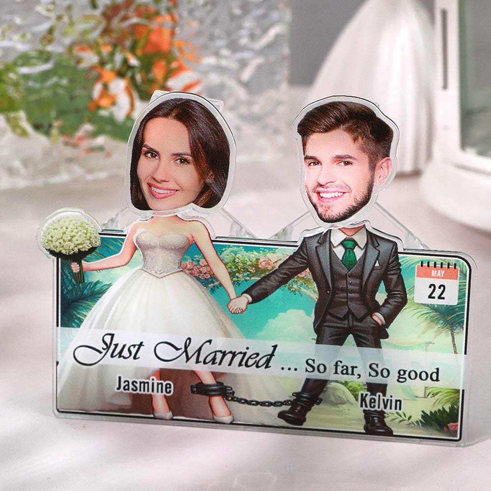 Personalized Face Newlywed Couple Shaking Head Standee Gift for Newlyweds - PhotoMoonLamp