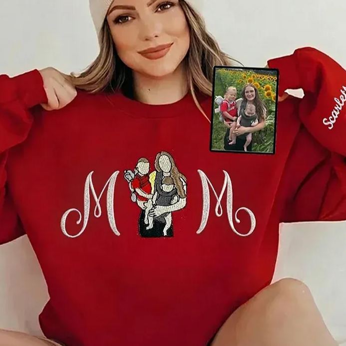 Custom Embroidered Mum Sweatshirt with Mum Kids Portrait - PhotoMoonLamp