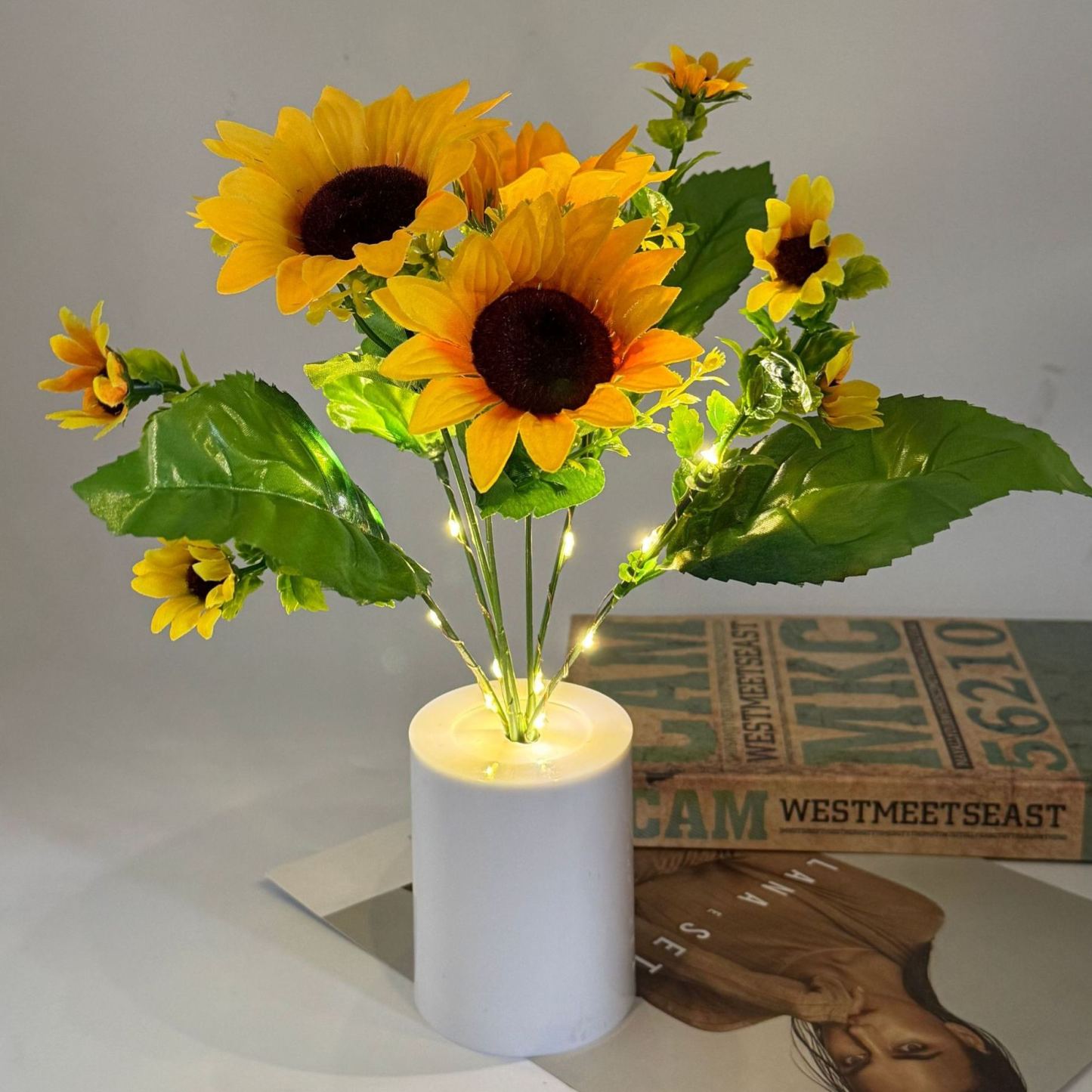 Artificial Flower Night Light Decorative Fake Flower Lamp, Desk Plant Light for Bedroom, Romantic Ambient Table Lamp Gift