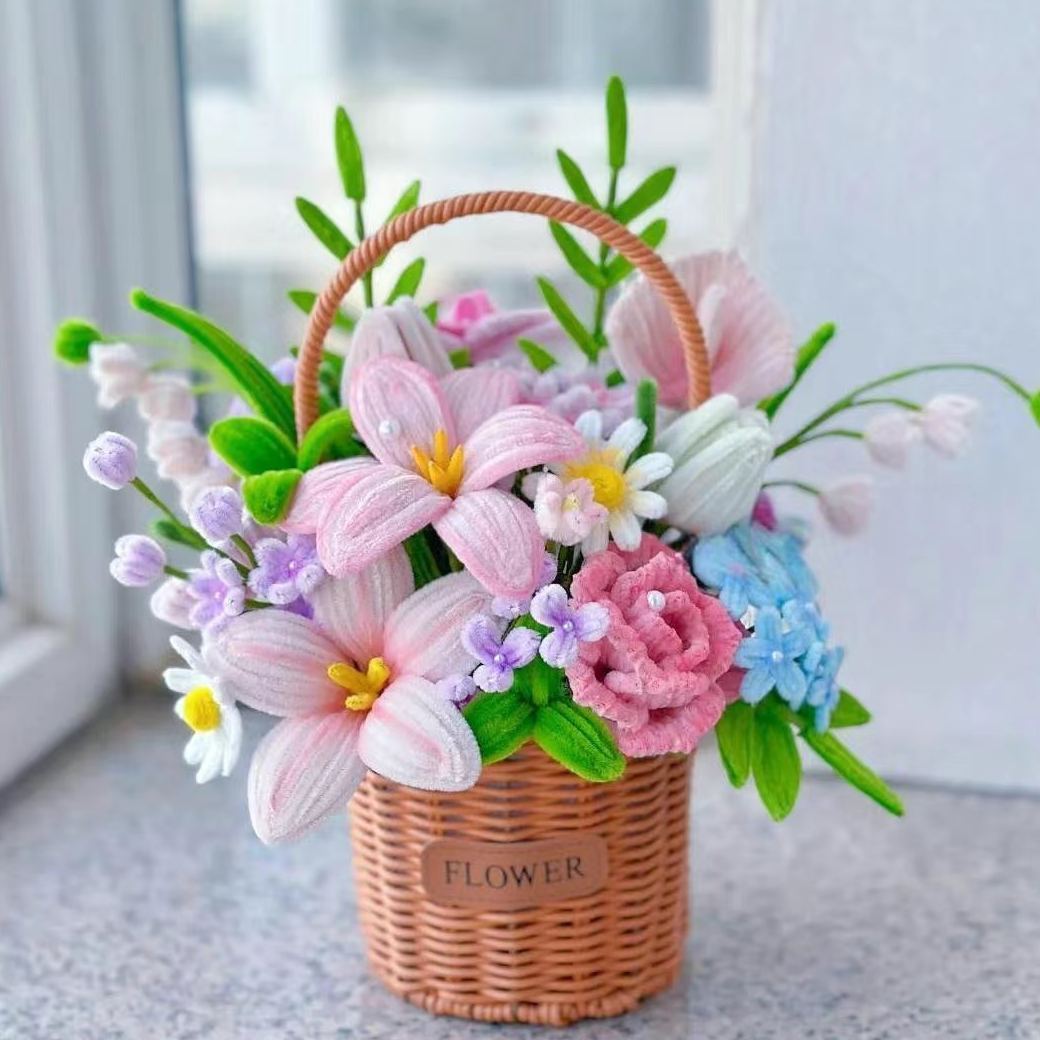 DIY Chenille Stem Flower Bouquet Kit – Handmade Pipe Cleaner Floral Arrangement, Desk Decor Craft Set, Mother’s Day Gift for Mom