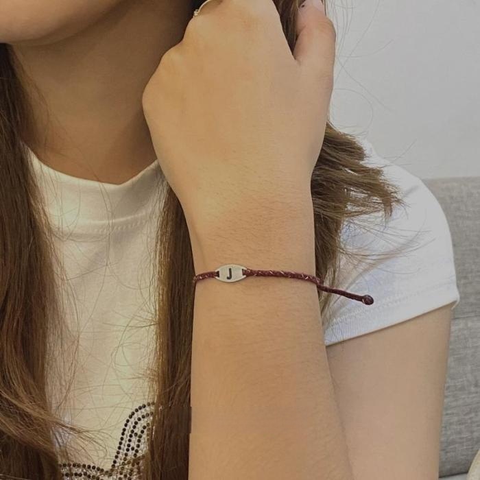 Mellon_id gelang inisial huruf couple aesthetic pasangan hitam marron pria wanita Tali Bracelets Stainless