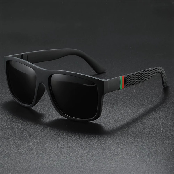BOLD SQUARE SUN SHADES