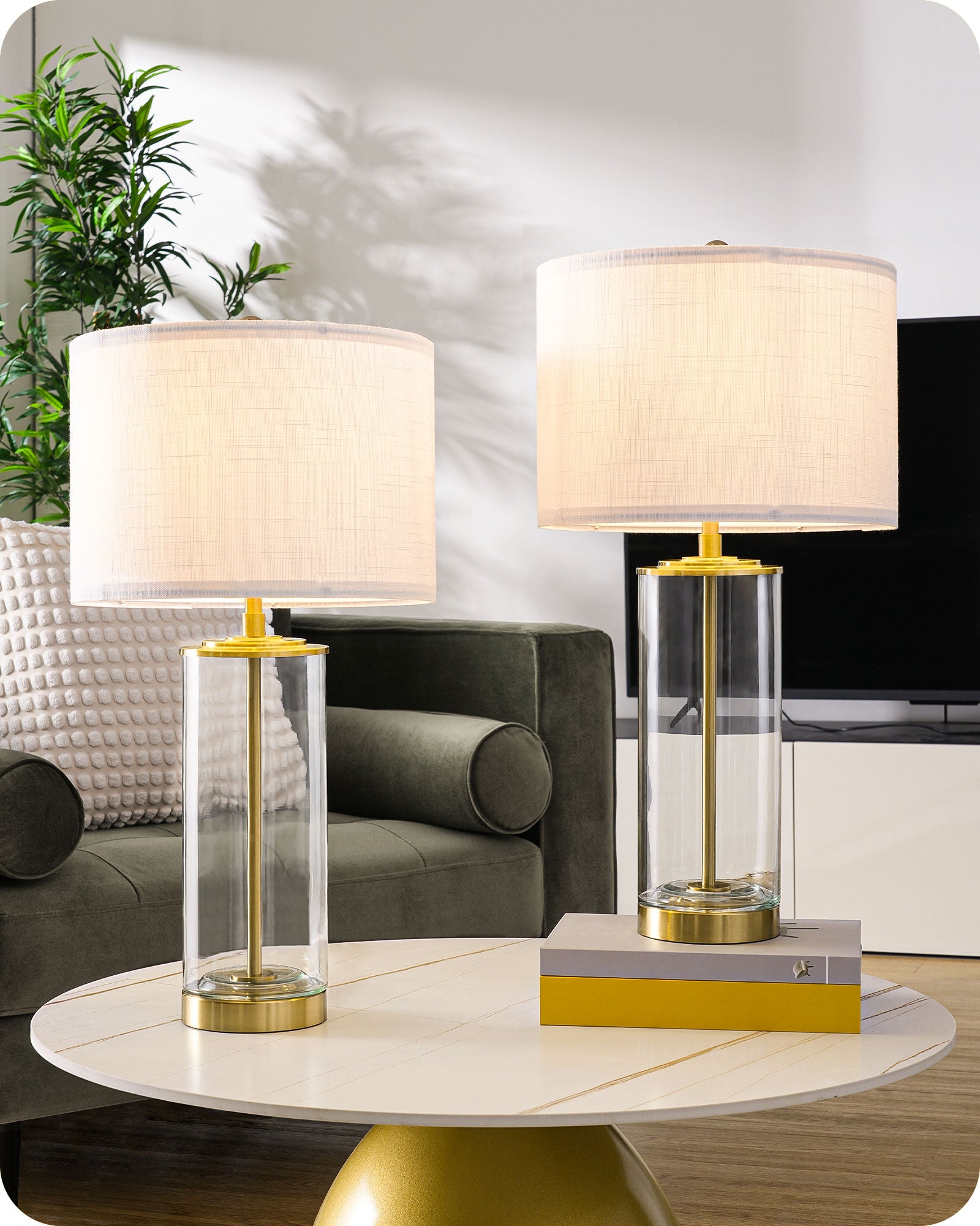 White and gold fashion table lamps