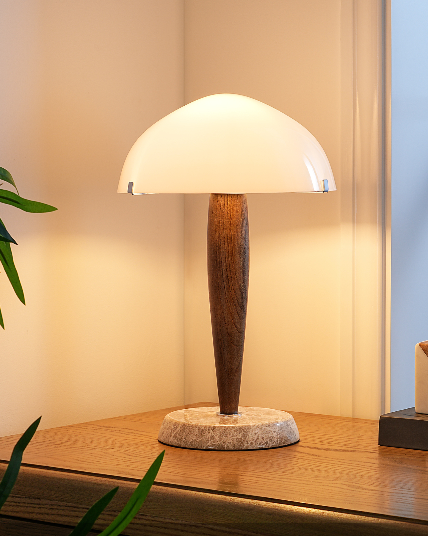 EDISHINE Glass Mushroom Tablelamp With Brown Marble Base-HWTL15E
