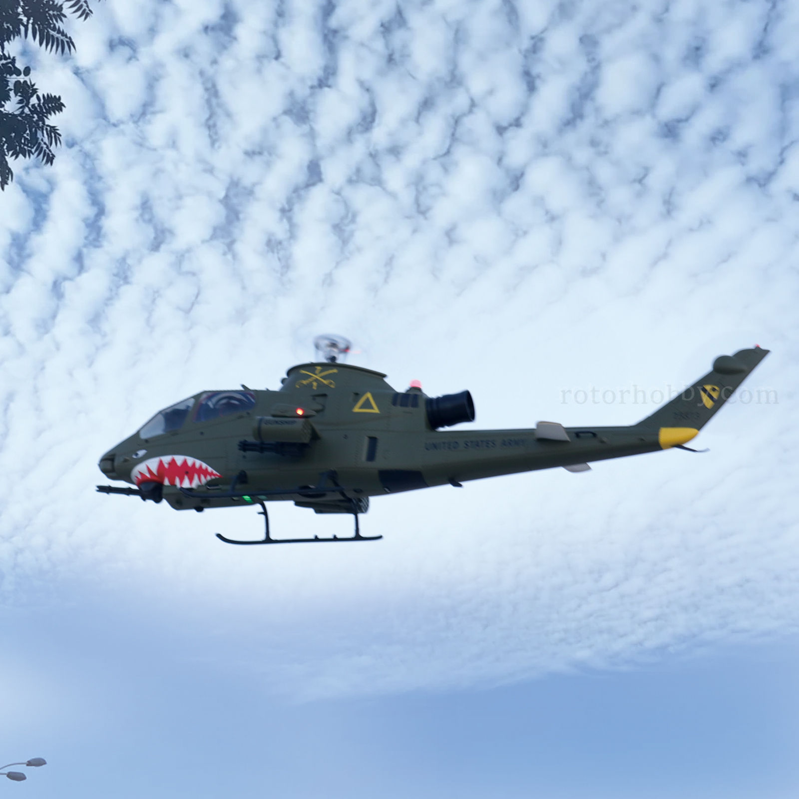 YUXIANG F112S AH-1 Cobra GPS Stabilized Helicopter - RTF