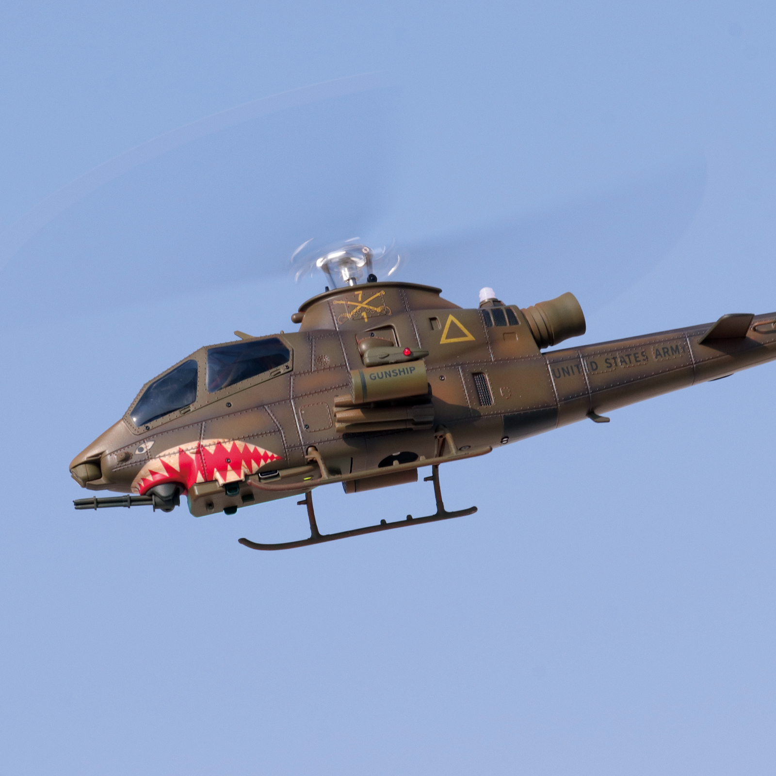 YUXIANG F112S AH-1 Cobra Green Weathered GPS Stabilized Helicopter - RTF