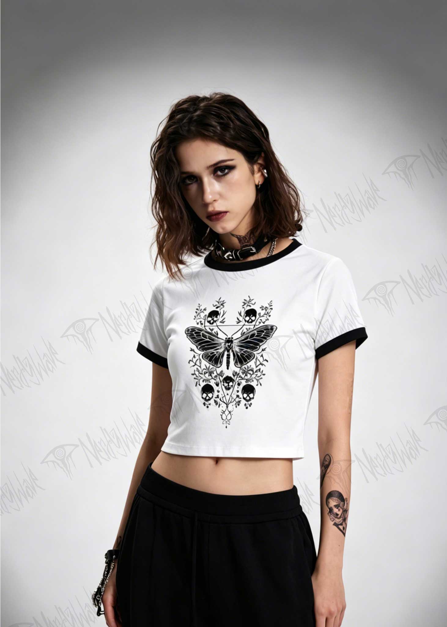 Skull Moth Slim Crop T-Shirts