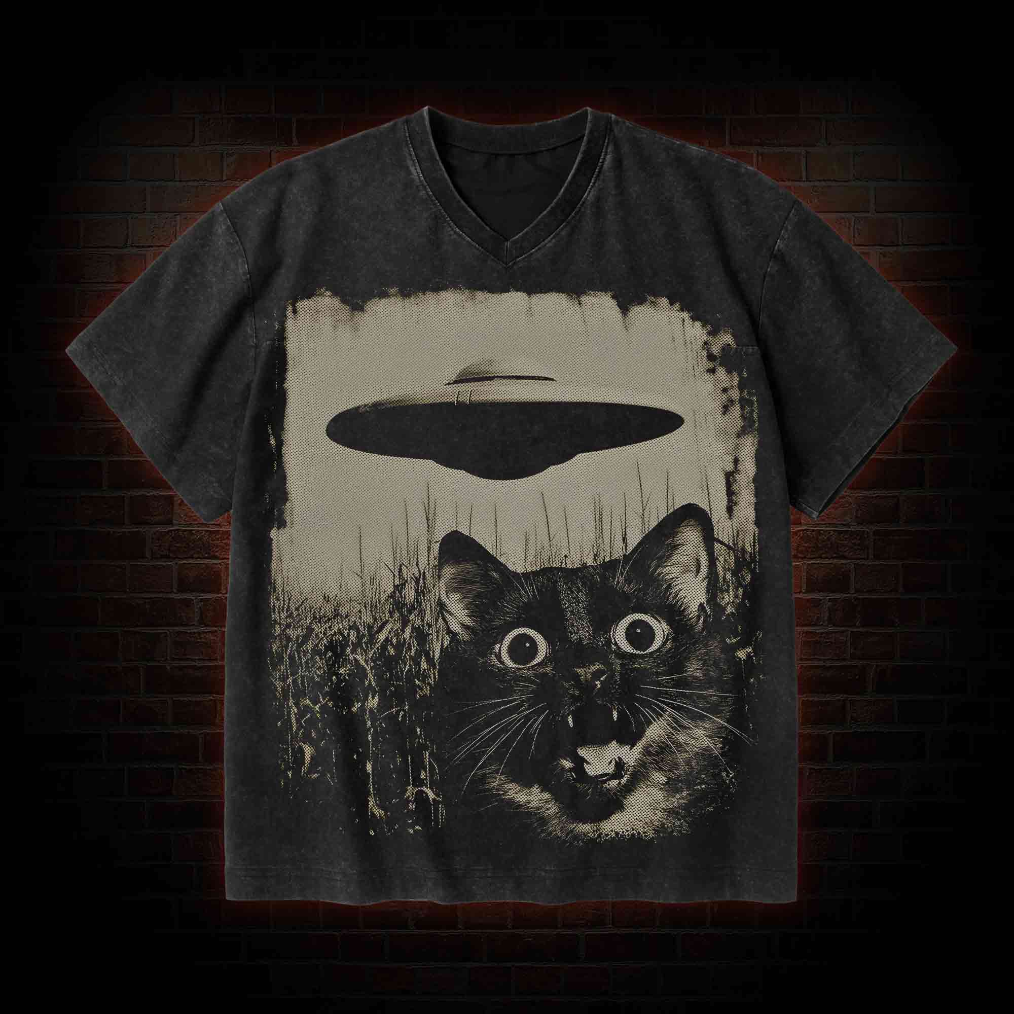 UFO & Cat V-Neck Streetwear Washed T-shirt