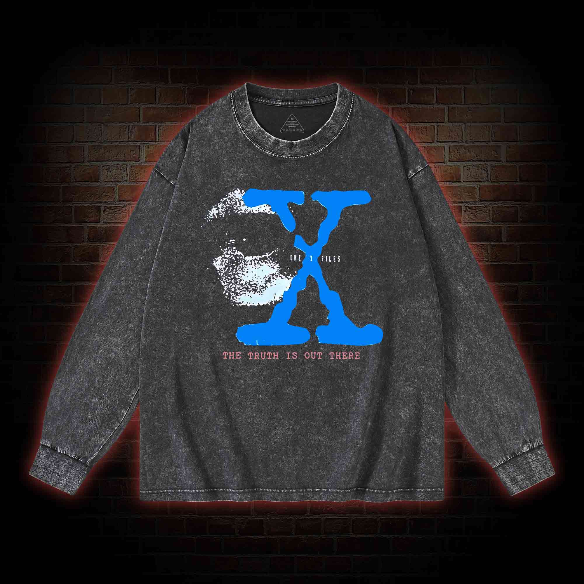 Retro The Truth is Out There Washed Long-Sleeve T-shirt