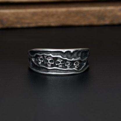 31 Sterling Silver Band Ring