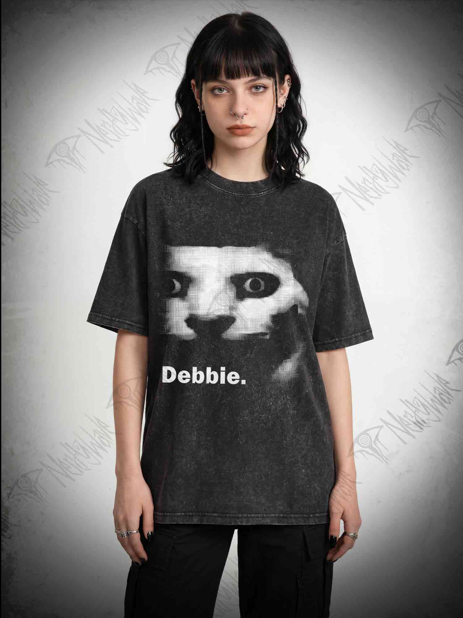 Debbie Creepy Cat Washed T-shirt