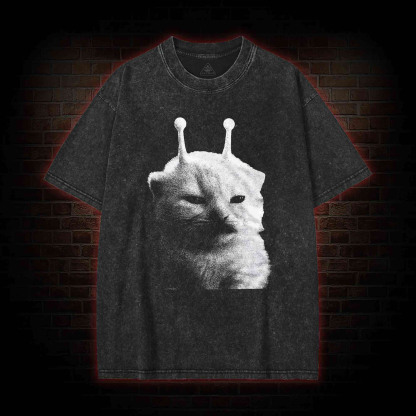 Silly Cat Alien Washed T-shirt