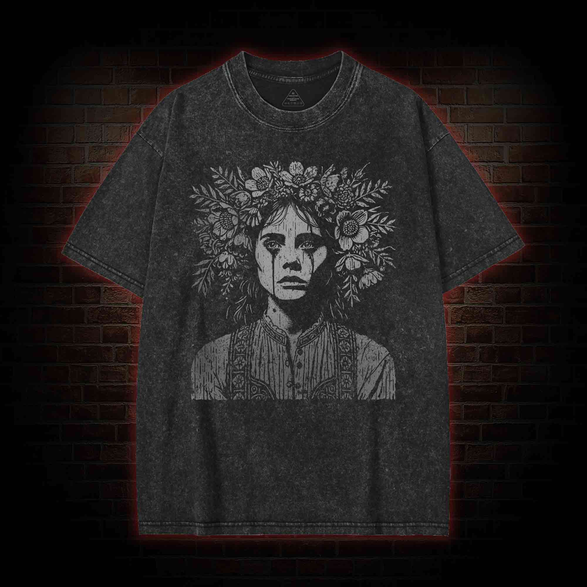 Mystic Hooded Figure Washed T-shirt