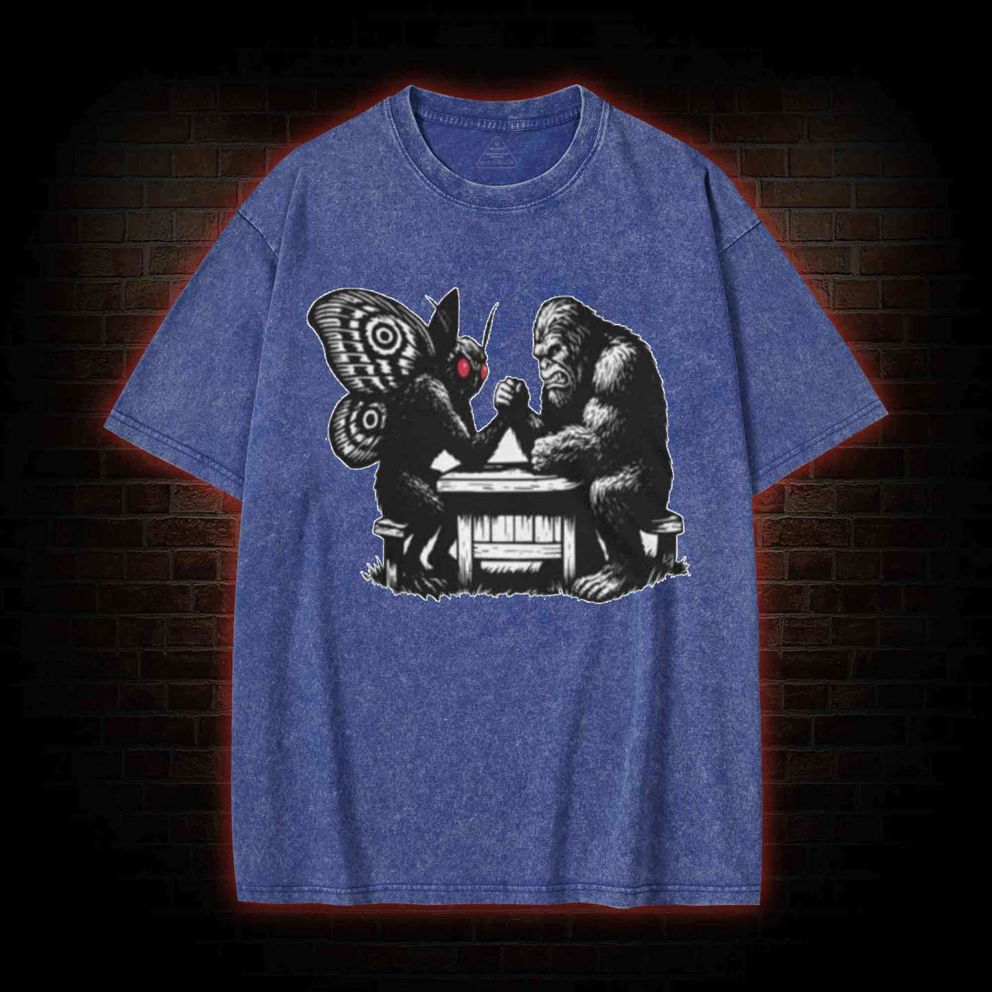 Bigfoot V Mothman Washed T-shirt