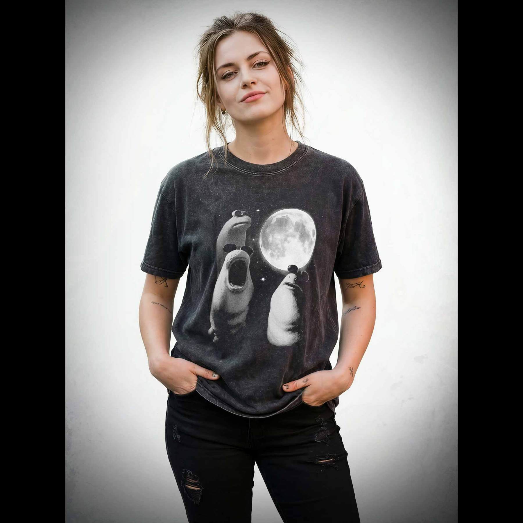 Marcus the Worm Washed T-shirt