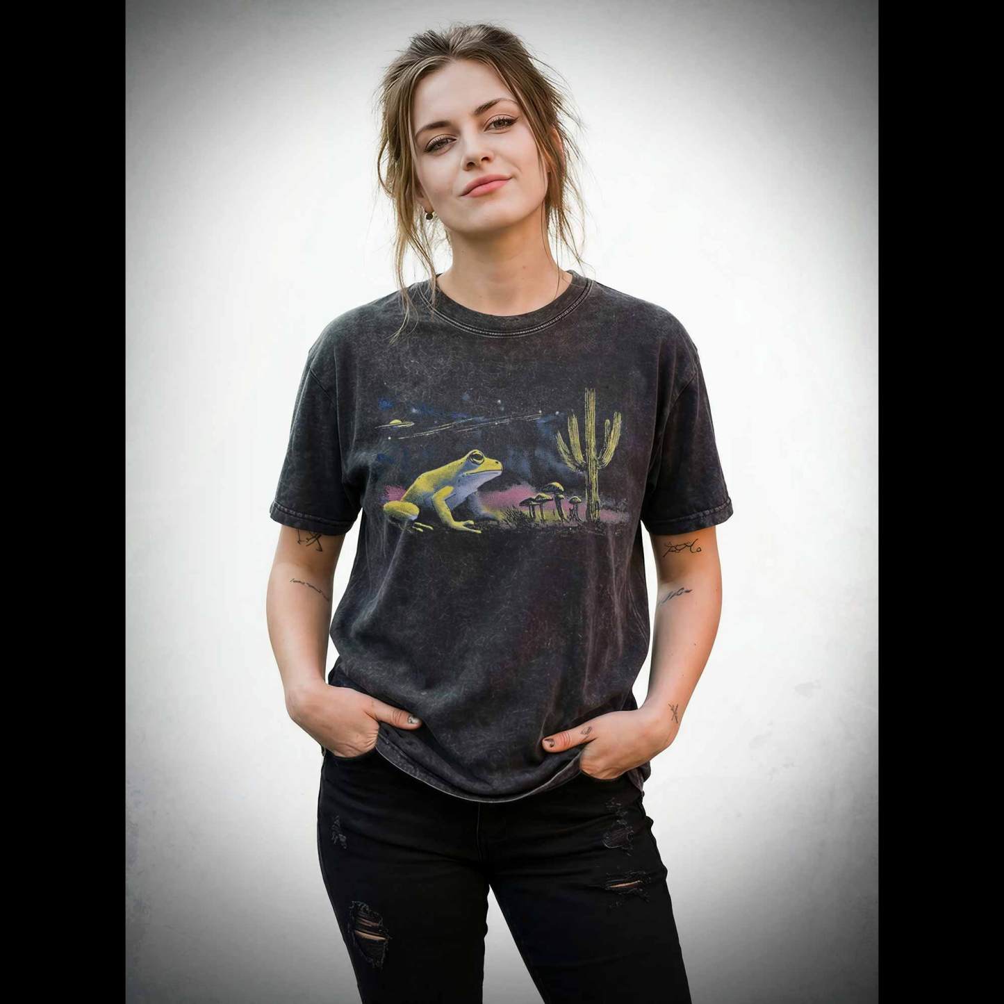 Neon 90s Frog Desert Nights Washed T-shirt