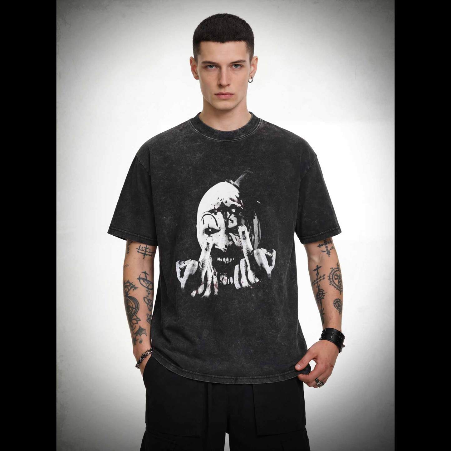 Finger Salute Washed T-shirt