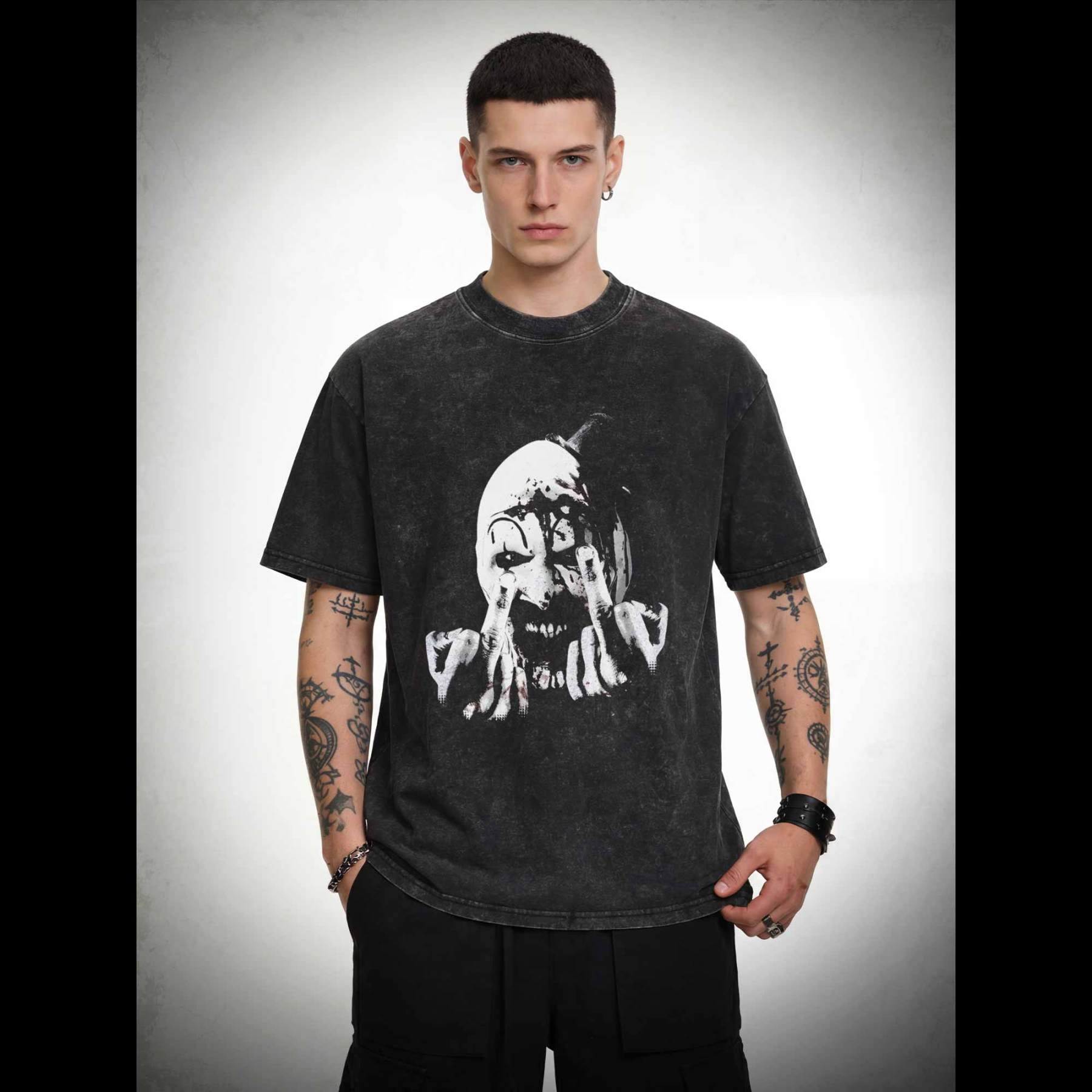 Finger Salute Washed T-shirt