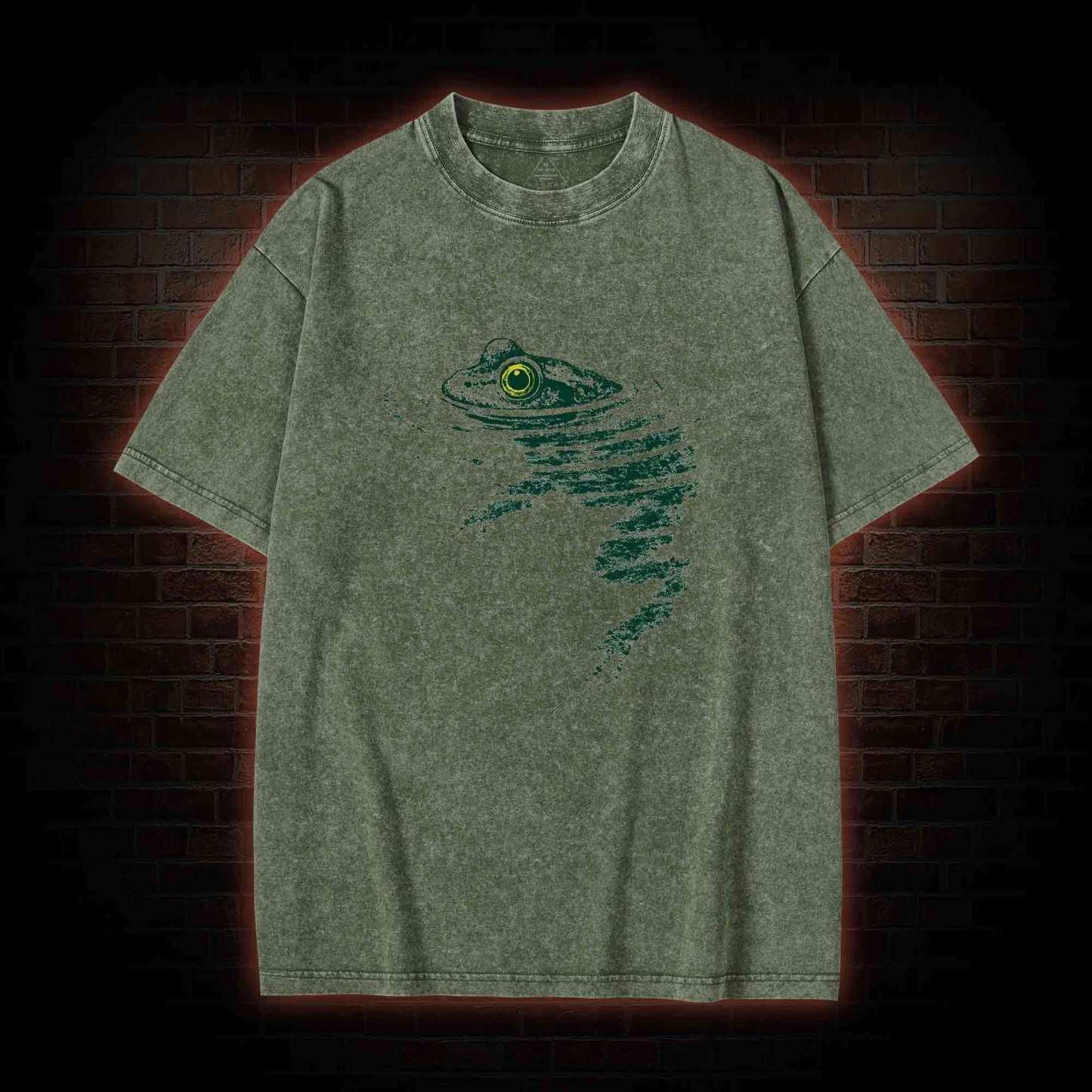 Frog Swimming Washed T-shirt
