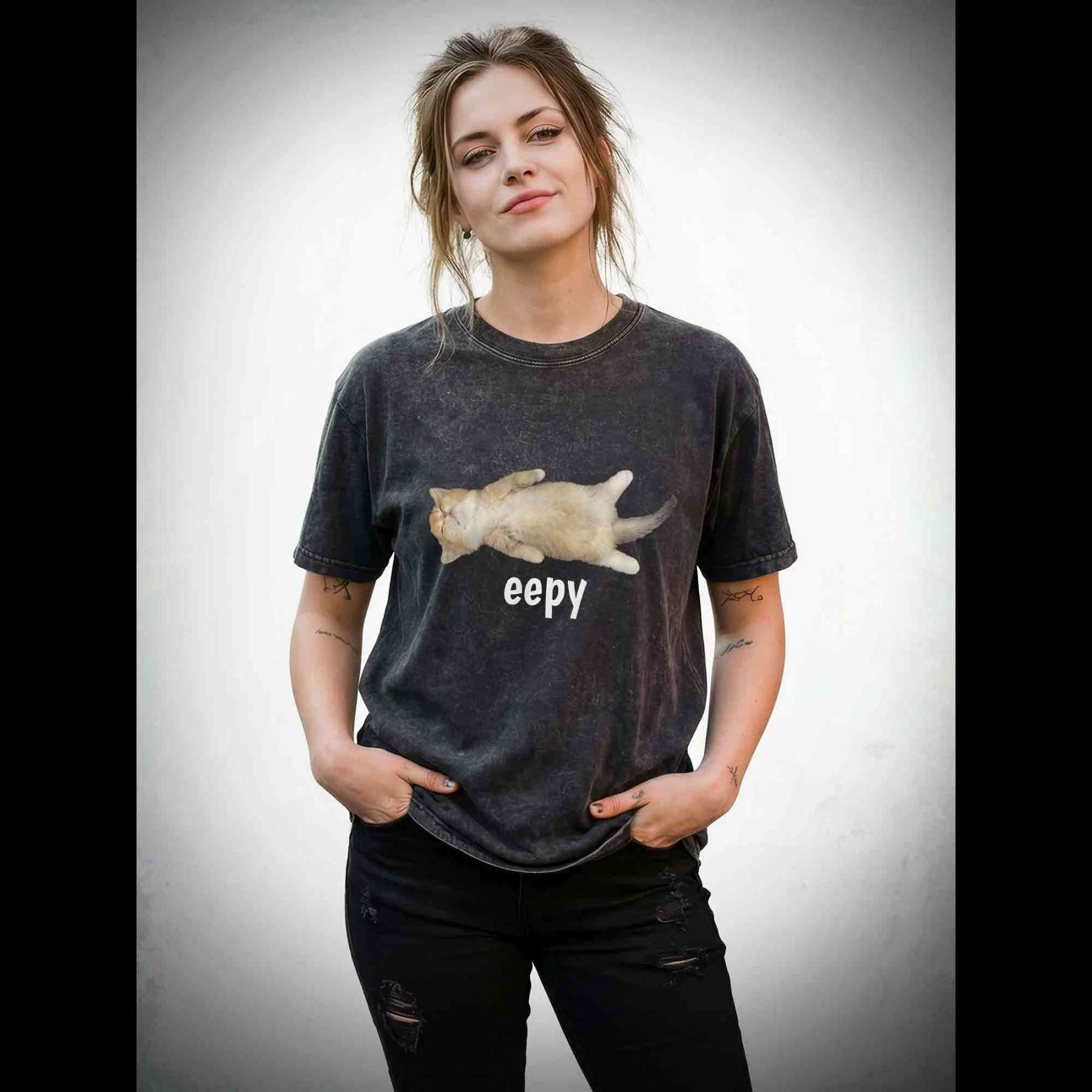 Silly Sleepy Cat Washed T-shirt