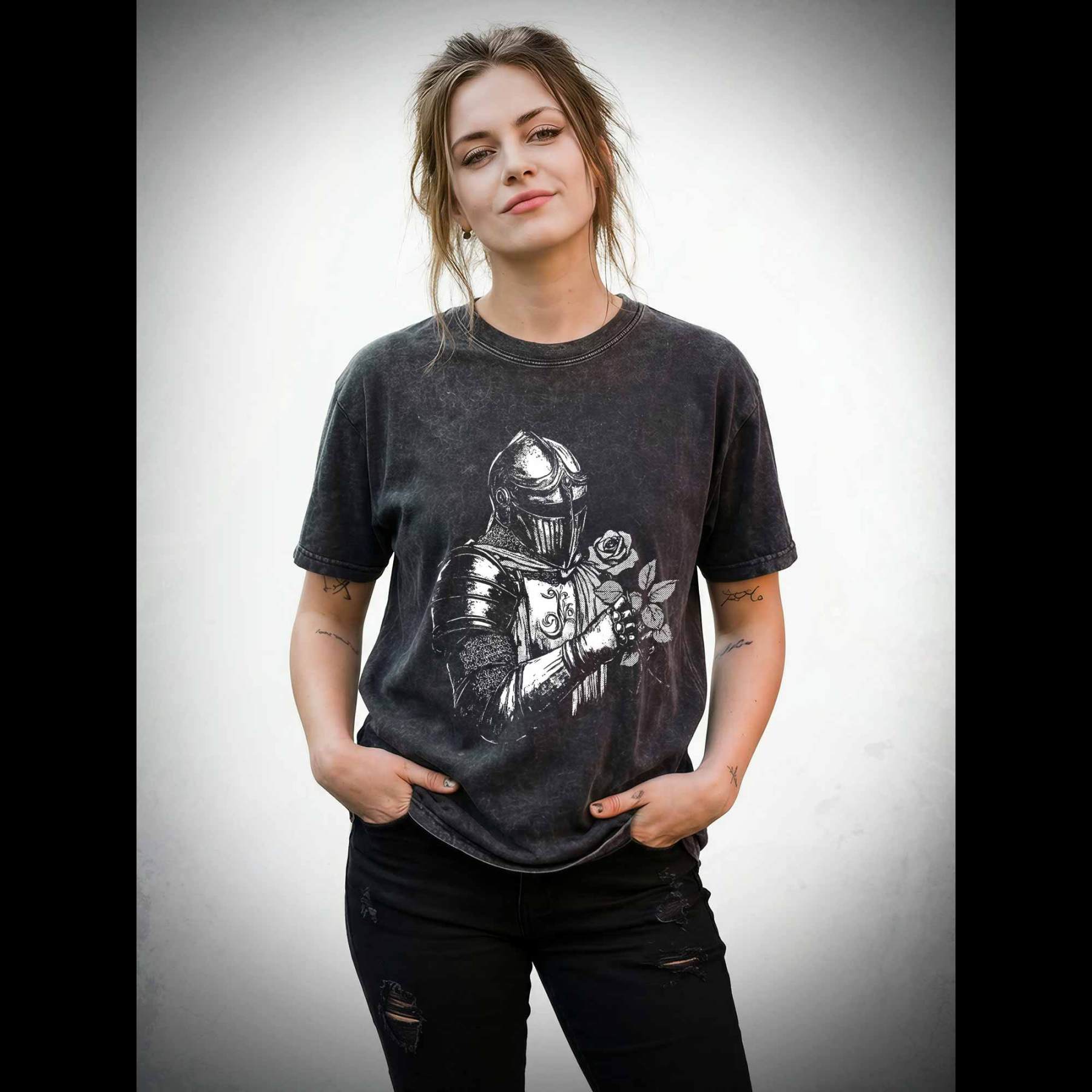 Knight Holding Roses Washed T-shirt