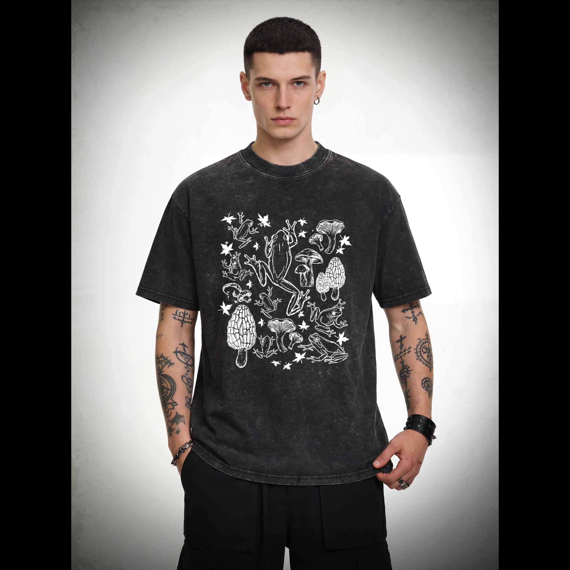 Frogs and Mushrooms Washed T-shirt