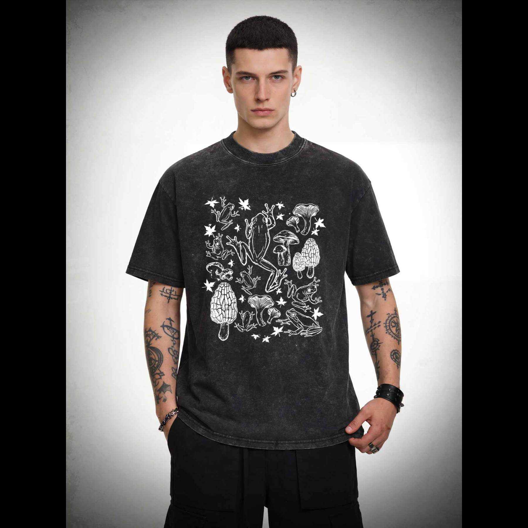 Frogs and Mushrooms Washed T-shirt