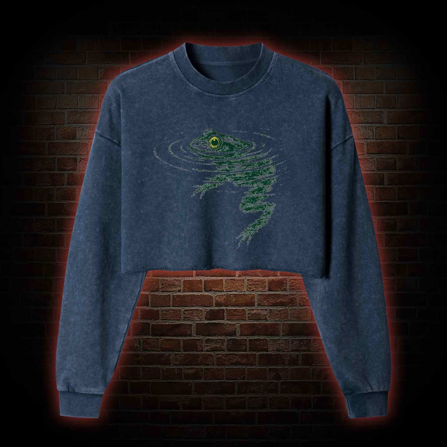 Frog Swimming Washed Cropped Sweatshirts
