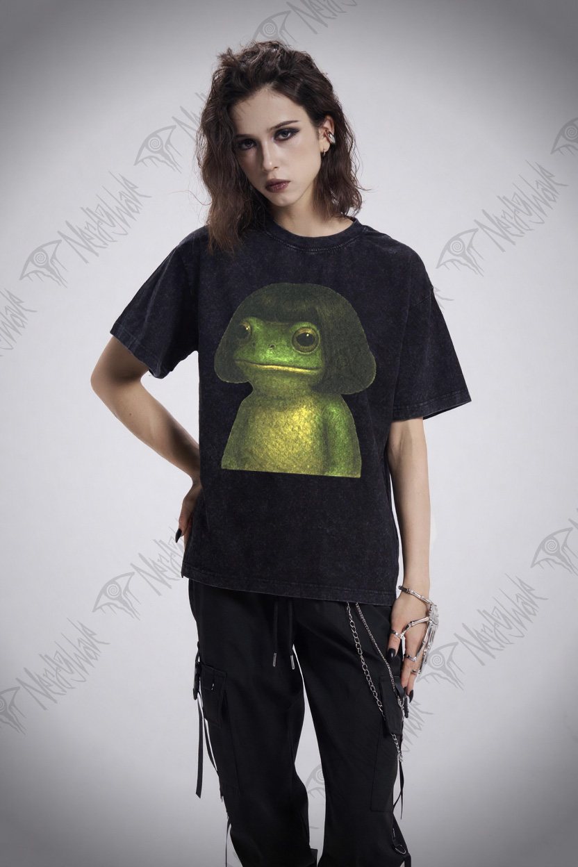 Frog With Bob Haircut Washed T-shirt