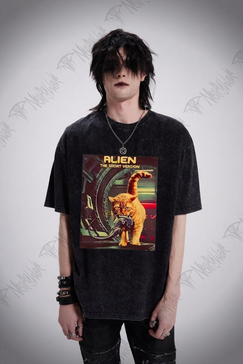 Alien Cat Washed T-shirt