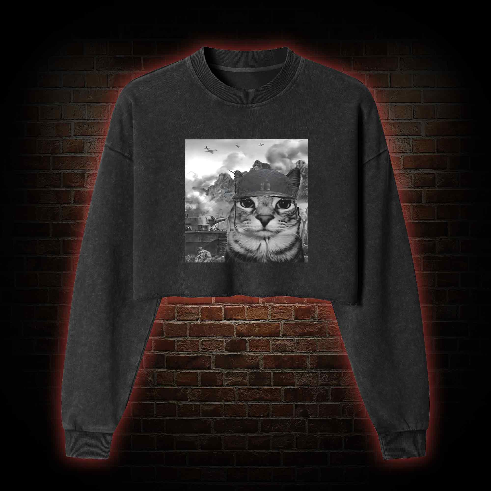 War Cat in the Battlefield Washed Cropped Sweatshirts