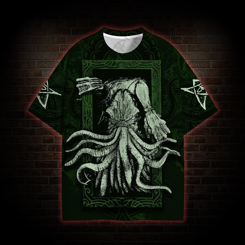 Cthulhu Mythos Graphic T-shirt
