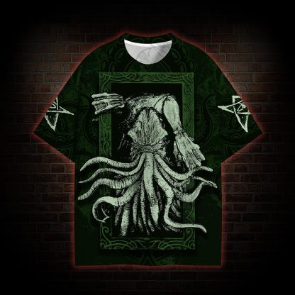 Cthulhu Mythos Graphic T-shirt
