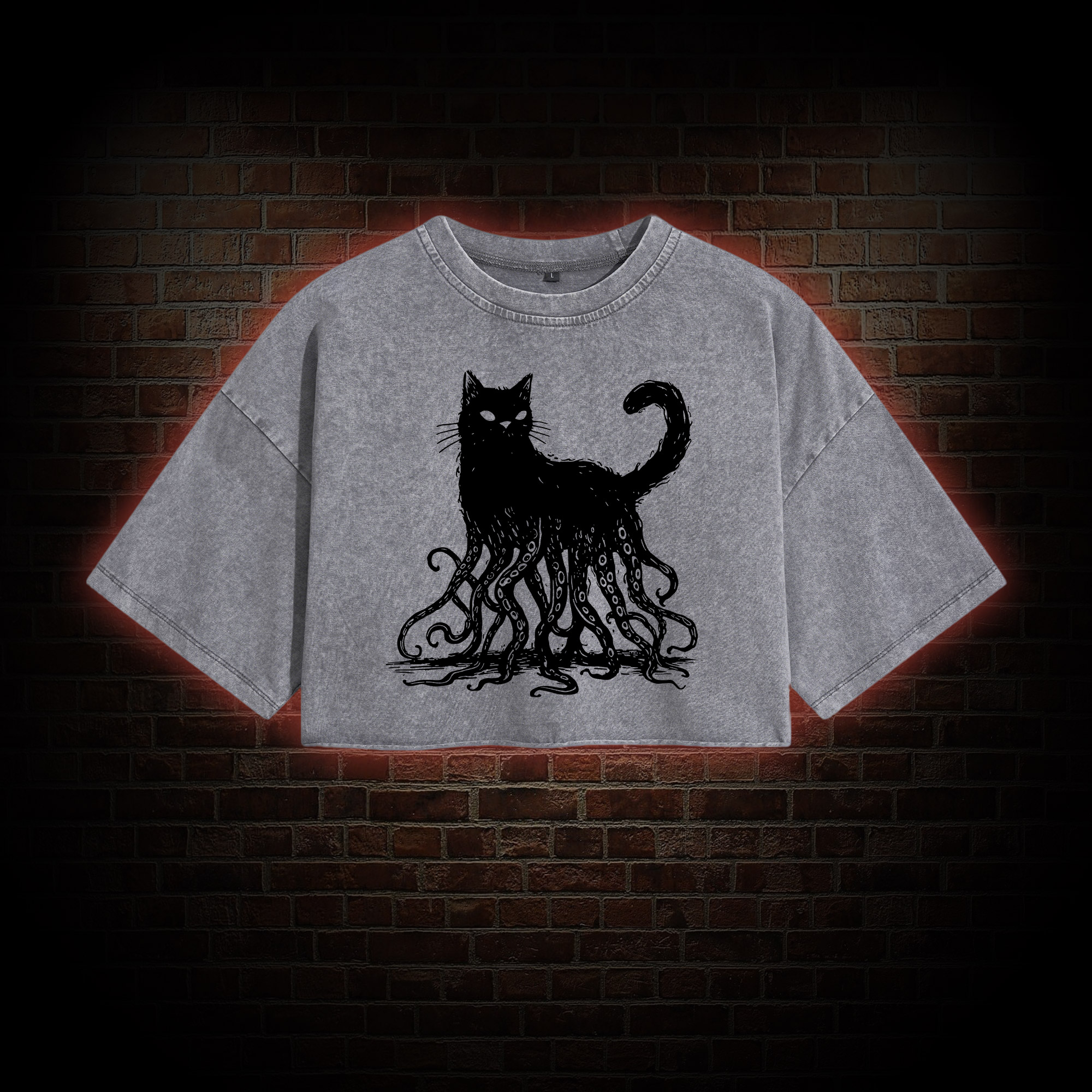 Octopus and Black Cat Washed Cropped T-shirts
